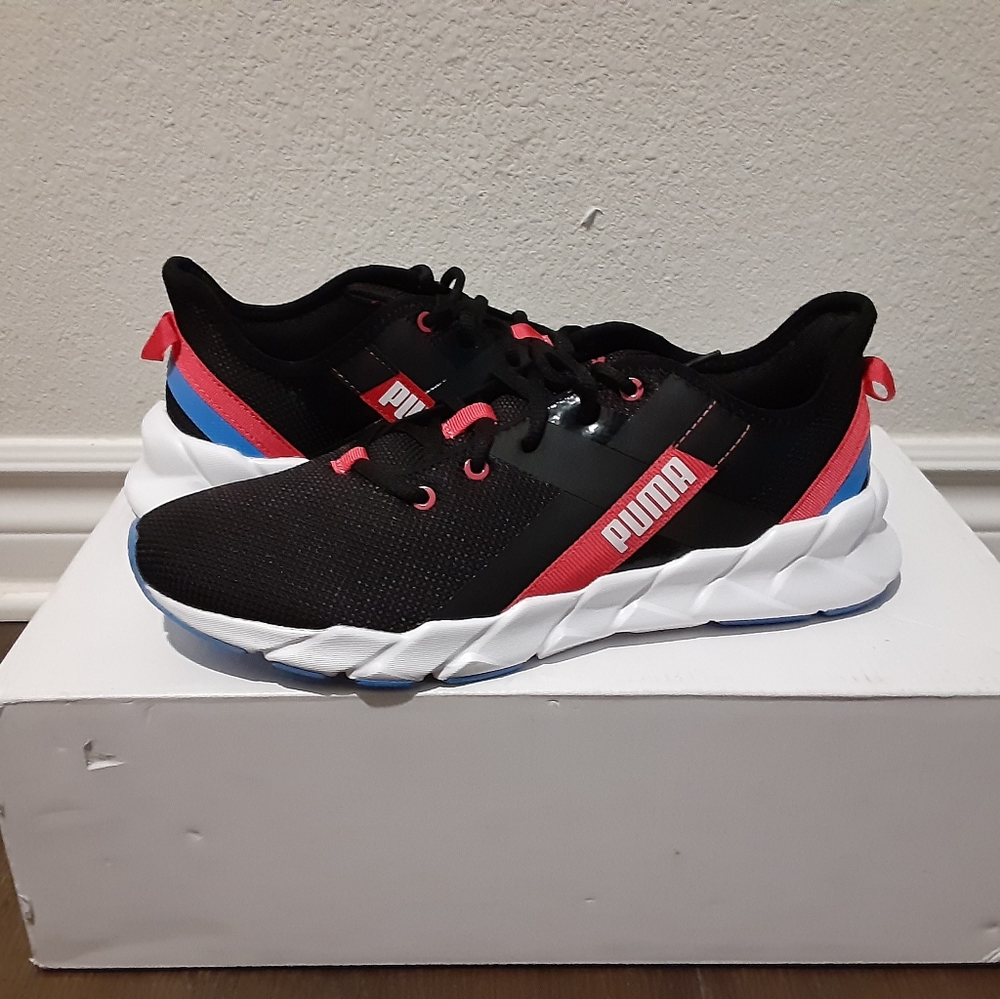 Puma - Picture 1 of 4
